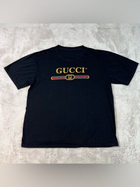 Gucci Black T-Shirt Gold Spellout Logo Size Large Top Casual